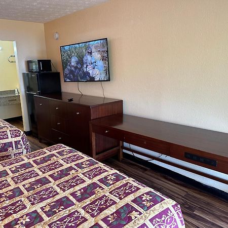 Country Hearth Inn & Suites Картърсвил Екстериор снимка