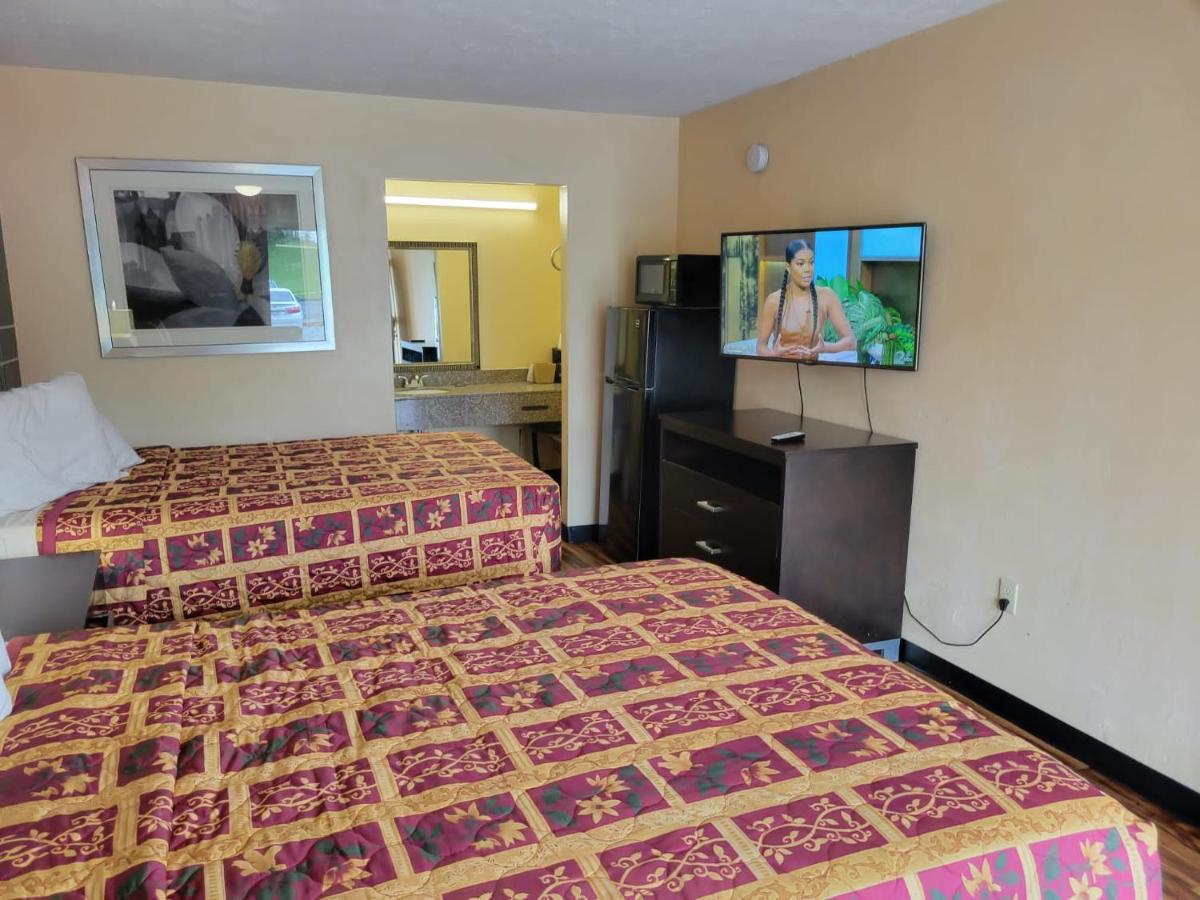 Country Hearth Inn & Suites Картърсвил Екстериор снимка