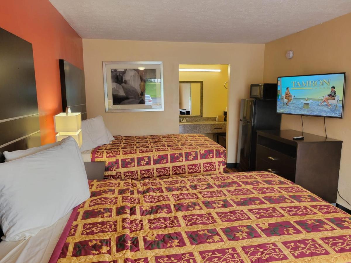 Country Hearth Inn & Suites Картърсвил Екстериор снимка