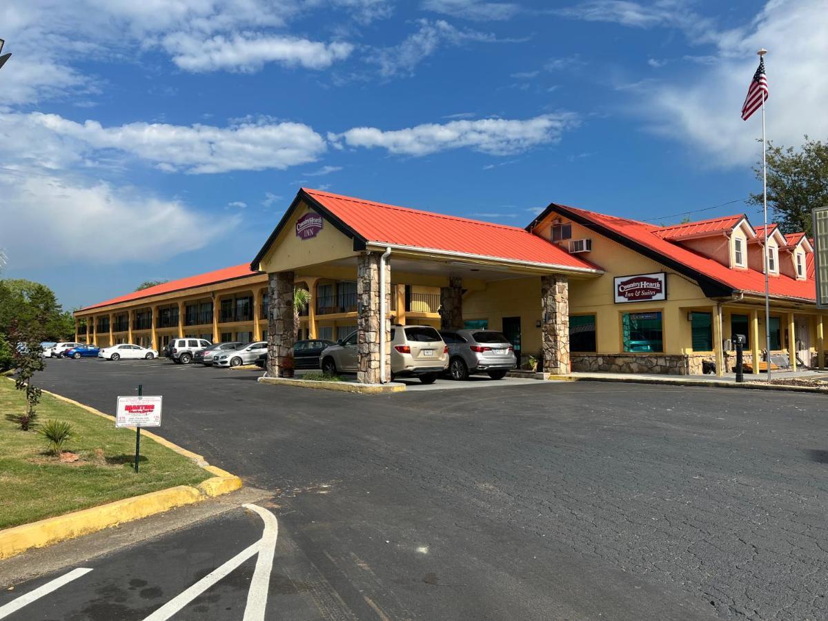 Country Hearth Inn & Suites Картърсвил Екстериор снимка