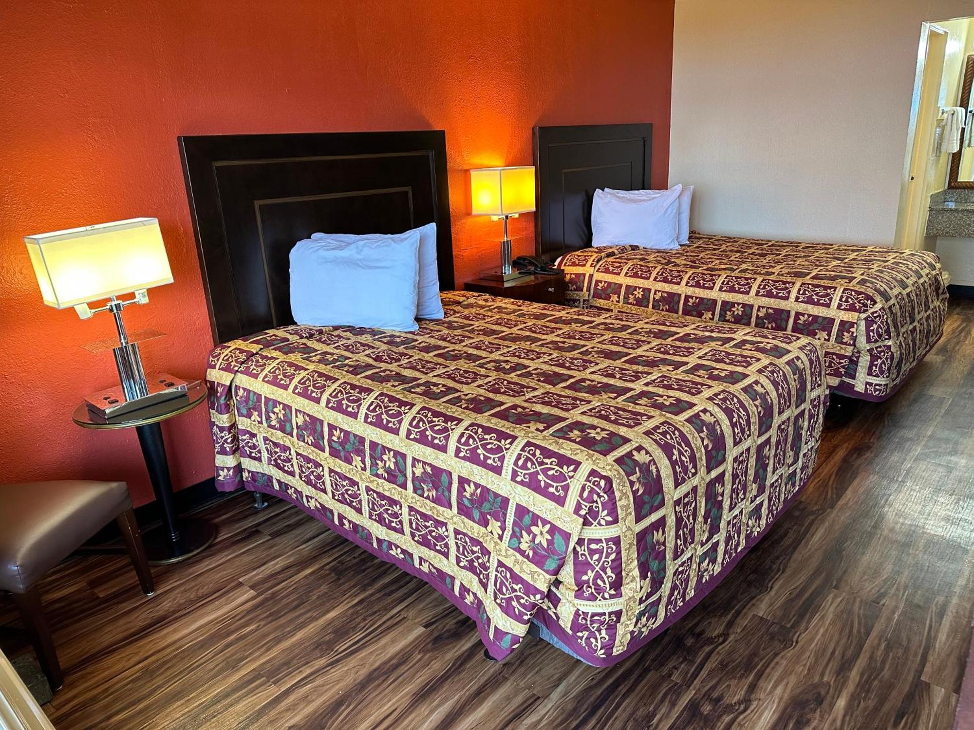 Country Hearth Inn & Suites Картърсвил Екстериор снимка