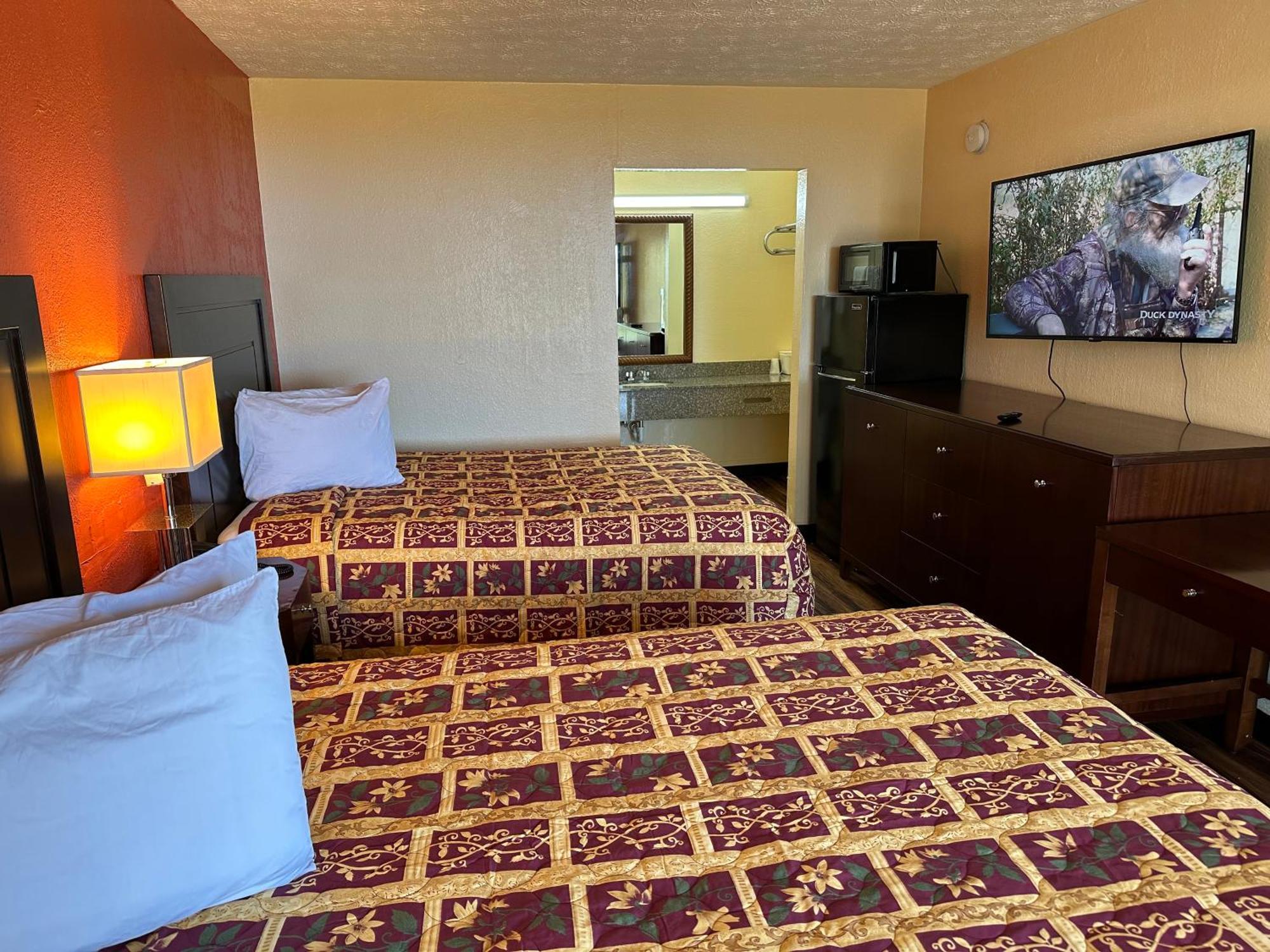 Country Hearth Inn & Suites Картърсвил Екстериор снимка